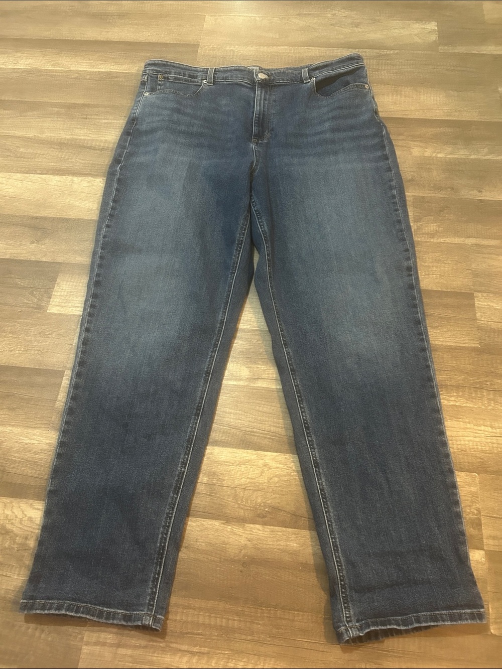 L.L. Bean Women's Jeans Classic Fit Straight Leg Size 18